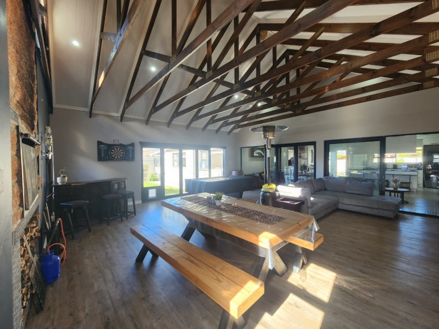 4 Bedroom Property for Sale in Blanco Western Cape